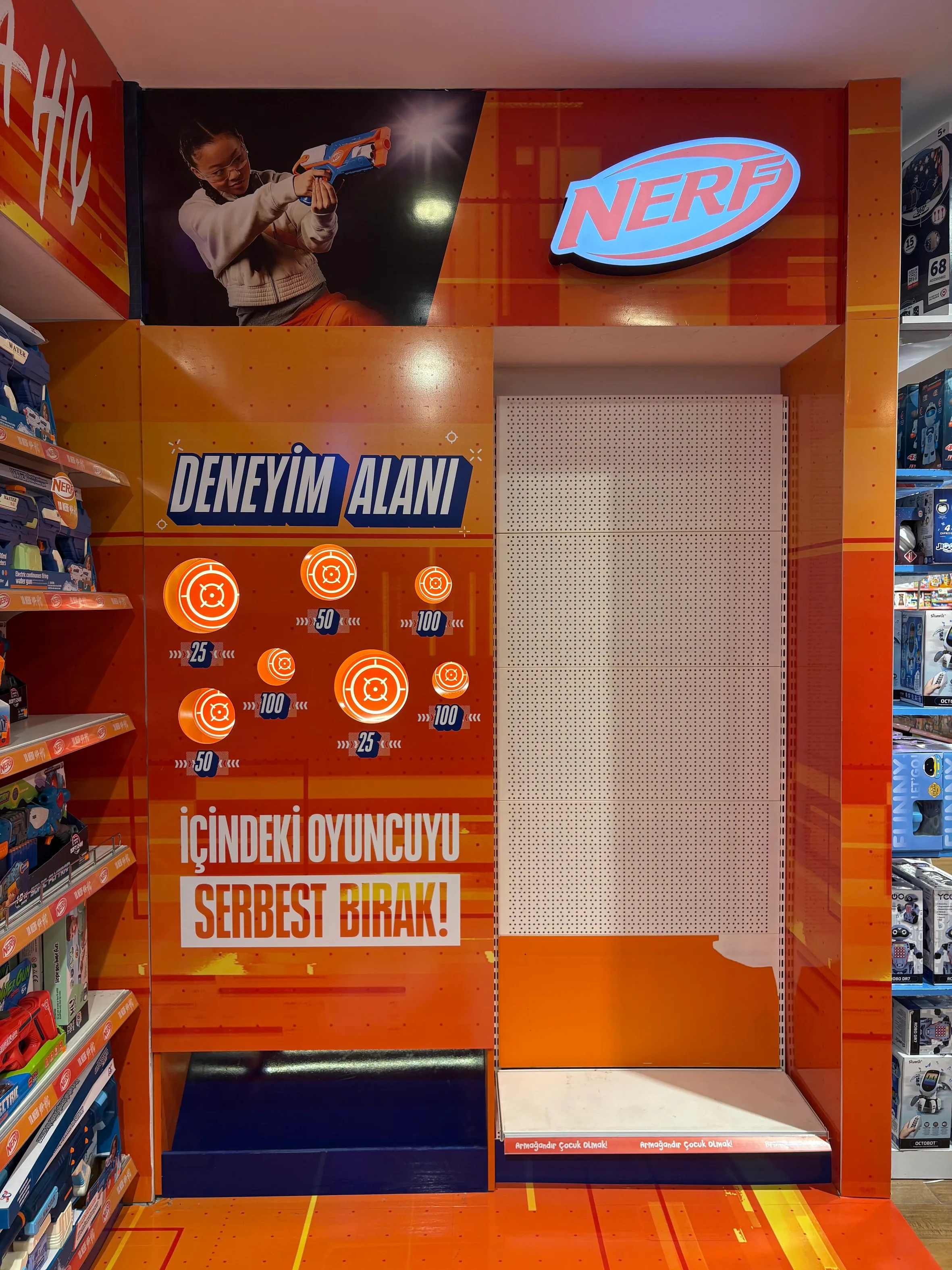 Forum İstanbul — Mağaza Dekorasyon